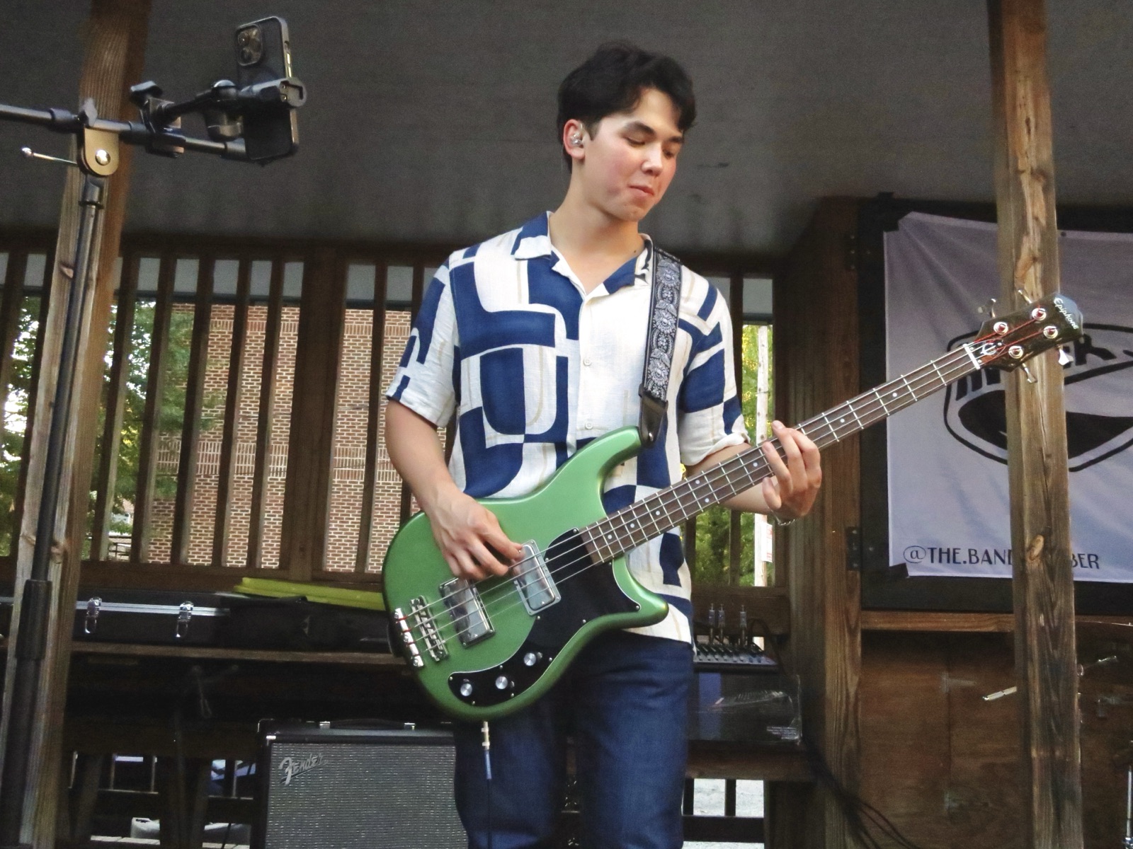 Cooper alone with green Embassy bass